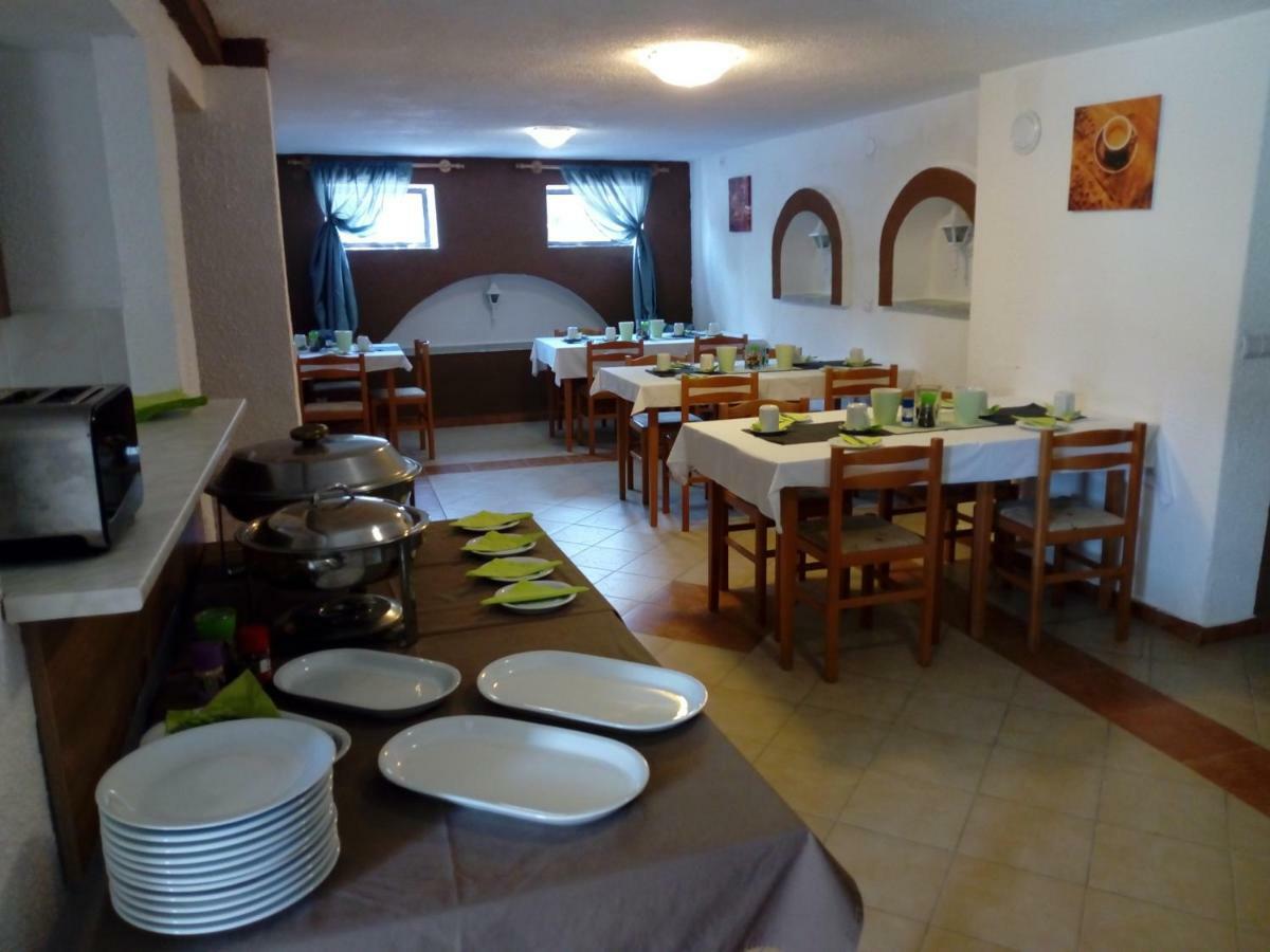 Yorki Panzio Hotel Alsoors Luaran gambar